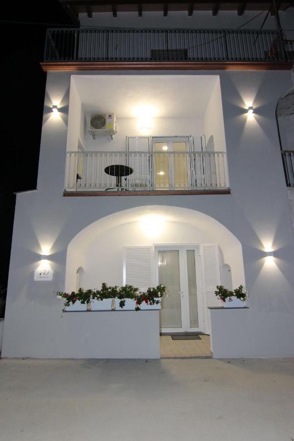 Four White Apartments Agerola Buitenkant foto