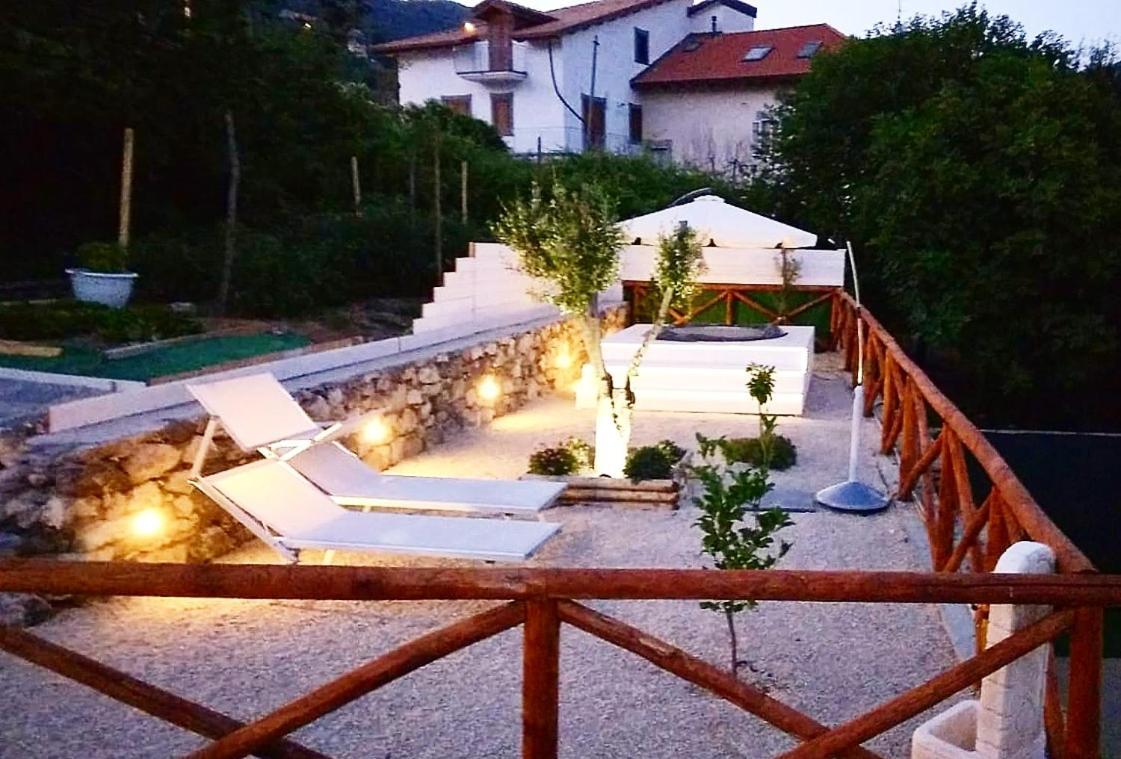 Four White Apartments Agerola Buitenkant foto